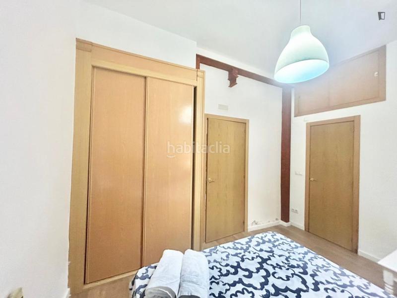 Foto b432dffa-e7c0-40fd-945b-456429aa6016. Rent apartment in Embajadores-Lavapiés Madrid