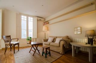 Rent Apartment in El Camp de l´Arpa del Clot