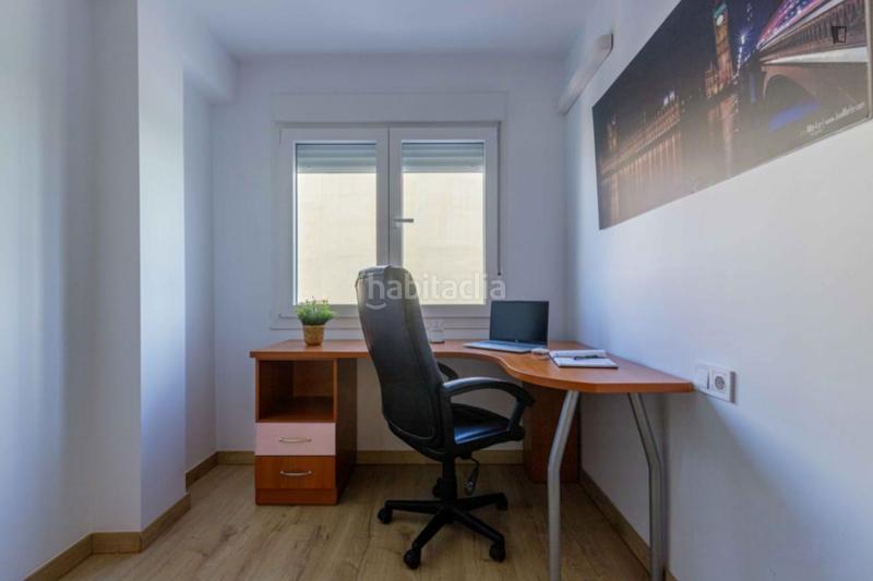 Foto da909cfe-5d5c-4b44-8db0-906c02dd5457. Alquiler apartamento en El Molinillo - Capuchinos Málaga