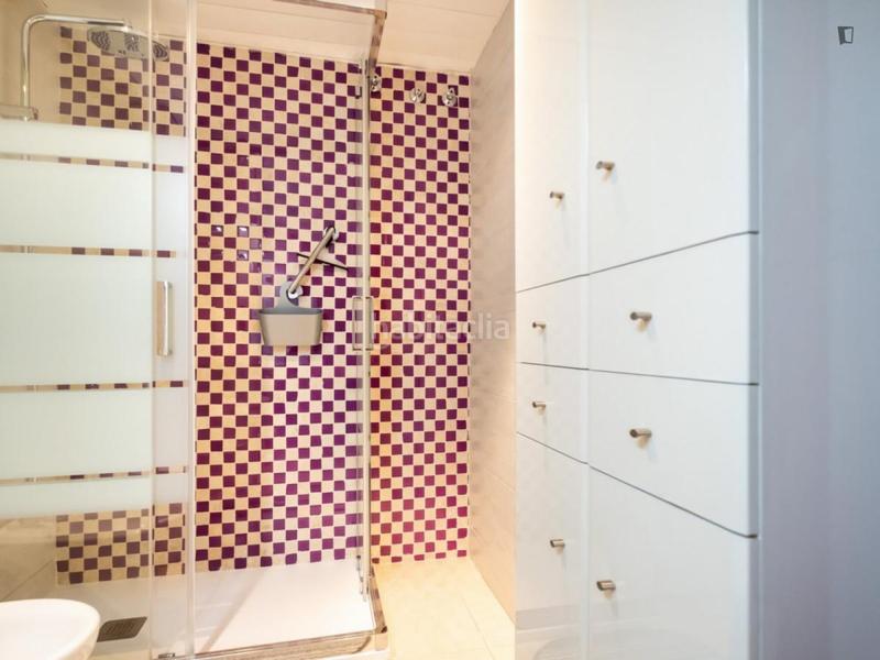 Foto d3af63ce-6e1d-4e7f-949a-dc46925dc021. Miete appartement mit heizung in Centre Cornellà de Llobregat