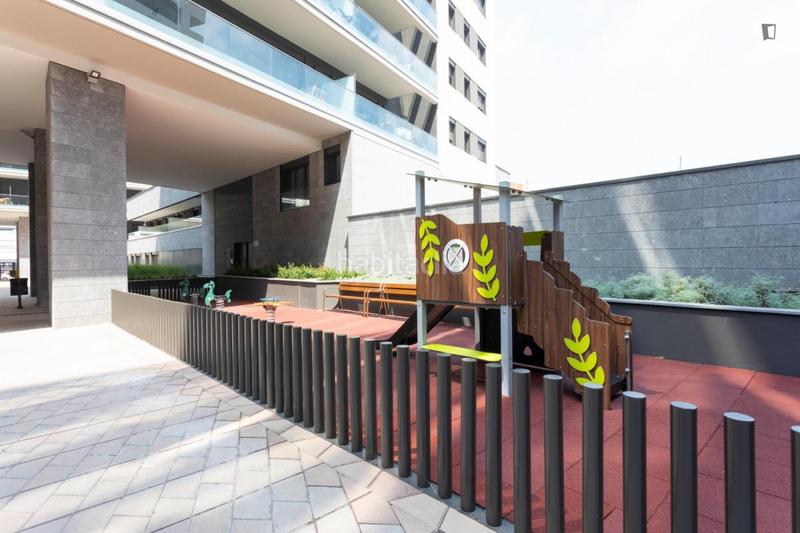 Foto f32fe2b3-0254-4c48-a382-c73476cda50c. Alquiler apartamento en Gorg Badalona