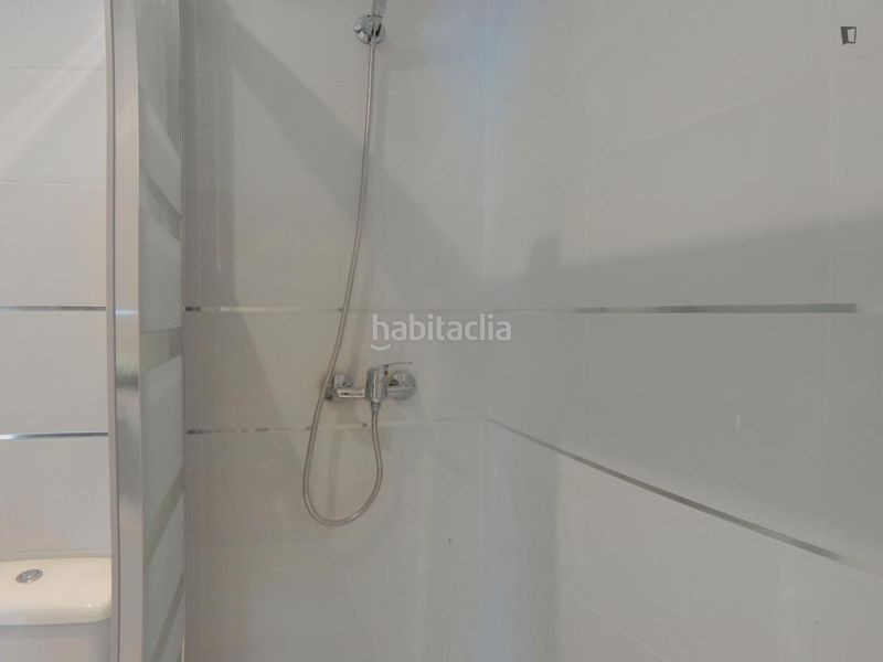 Foto 3587beb4-d5a7-4fbd-9f9a-c3511113f84c. Miete studiowohnung in Pradolongo Madrid