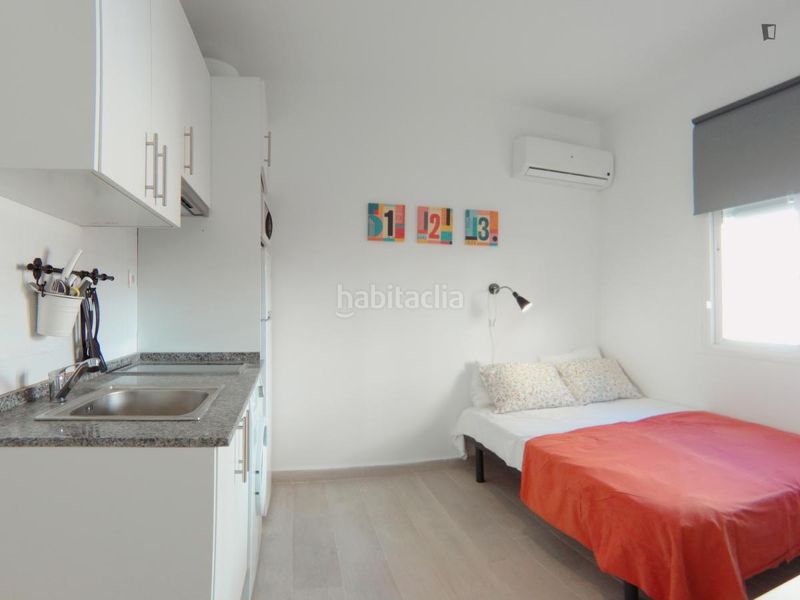 Foto 65e1b2c3-13b3-4342-8cf6-fcf9f8b736e1. Miete studiowohnung in Pradolongo Madrid