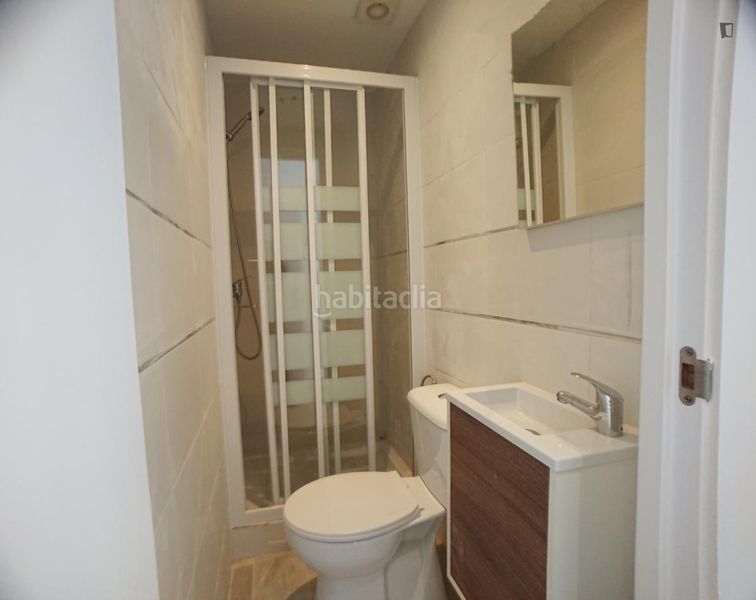 Foto b975971a-4663-4993-9c19-e53f760bf5b4. Miete studiowohnung in Pradolongo Madrid