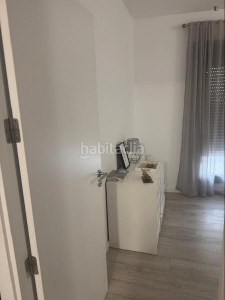 Foto 77b8f93a-1294-4252-be49-f398c32bcbba. Miete appartement mit heizung in Entrenúcleos Dos Hermanas