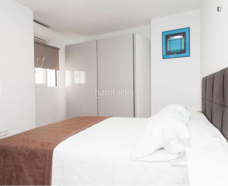 Foto d69ca8db-857a-44e5-9dd3-5bab43b84b4b. Lloguer apartament a Sol Madrid