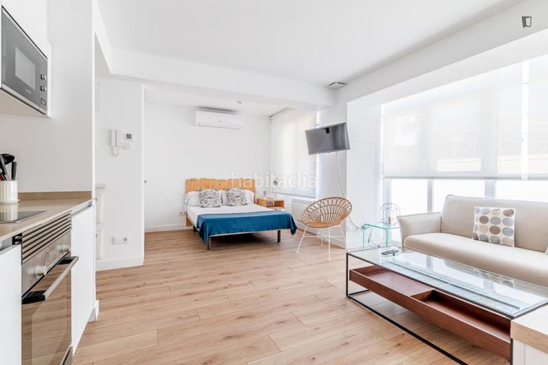 Foto dec661bc-c042-44dc-b065-9422589ae593. Rent studio in Castillejos-Cuzco Madrid