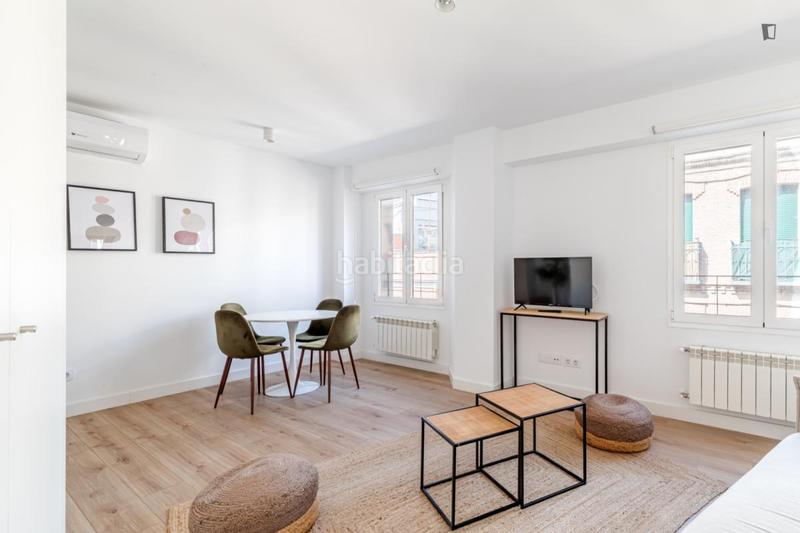 Foto bddf4bcc-ff38-4d4b-a4ea-0e3c9cd595b5. Lloguer apartament a Castillejos-Cuzco Madrid