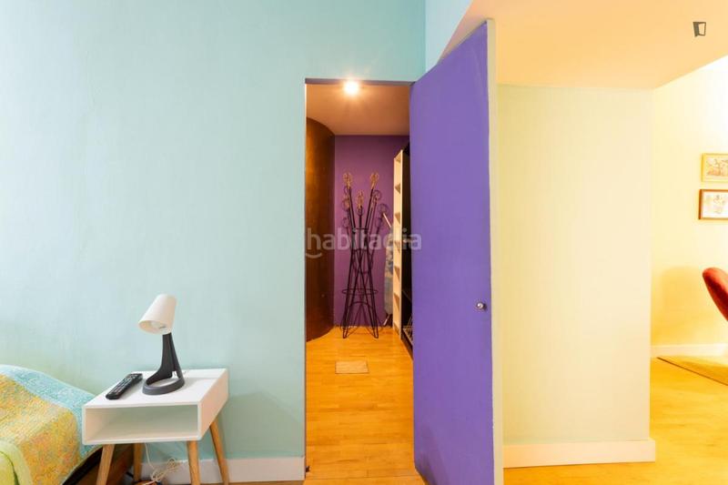 Foto 72870510-8d22-4aac-a873-ee83dc30afa9. Lloguer apartament a Raval Barcelona