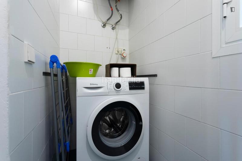 Foto bd7e7cdd-591e-405b-8ed9-a6633e015b0f. Lloguer apartament a Raval Barcelona