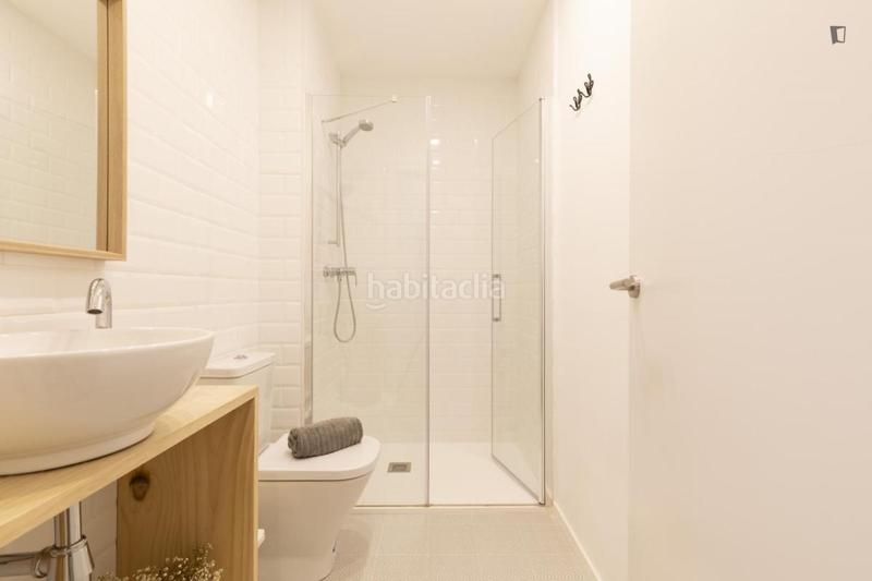 Foto 3ef04f52-e264-41ea-8a8f-cc7c9bca9d62. Location appartement dans Raval Barcelona