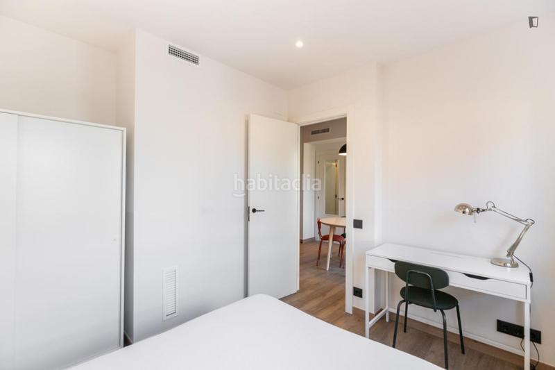 Foto 48487b56-b834-46ac-9701-9c0982b50d4b. Lloguer apartament a El Camp de l´Arpa del Clot Barcelona