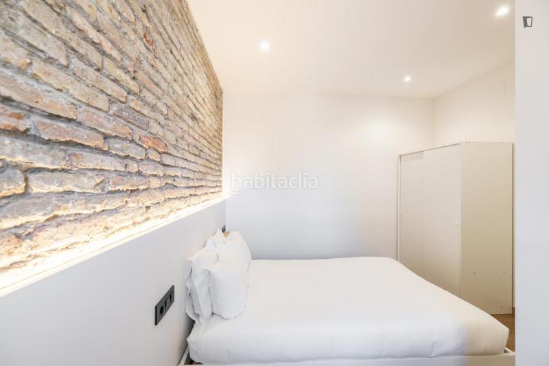 Foto 7f51ba2d-3521-4c87-a454-5b3b872f8d32. Lloguer apartament a El Camp de l´Arpa del Clot Barcelona