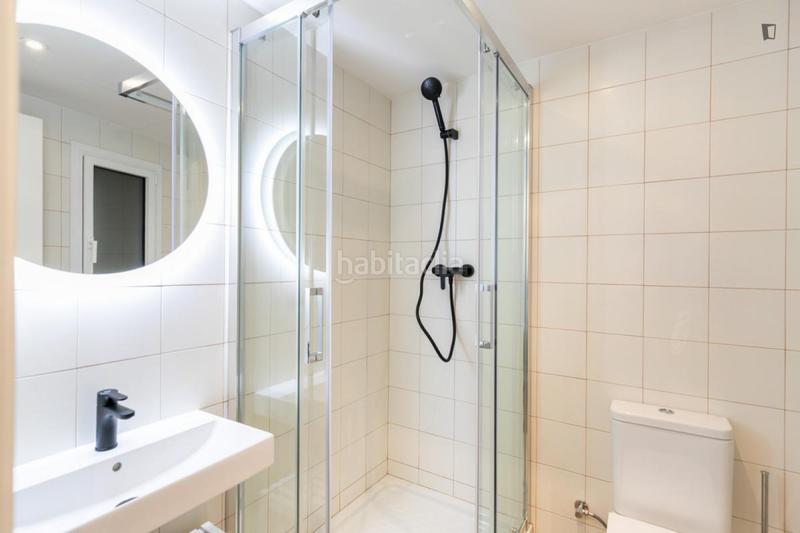 Foto fac533d8-e375-4416-bab3-1a75bf87f497. Lloguer apartament a El Camp de l´Arpa del Clot Barcelona