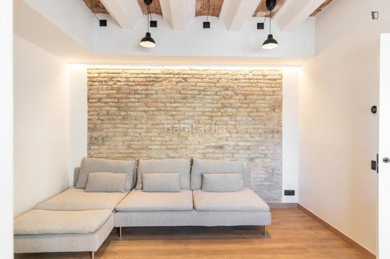 Foto 8f3516d0-c12f-4cf6-9a73-f93aa0950852. Alquiler apartamento en El Camp de l´Arpa del Clot Barcelona