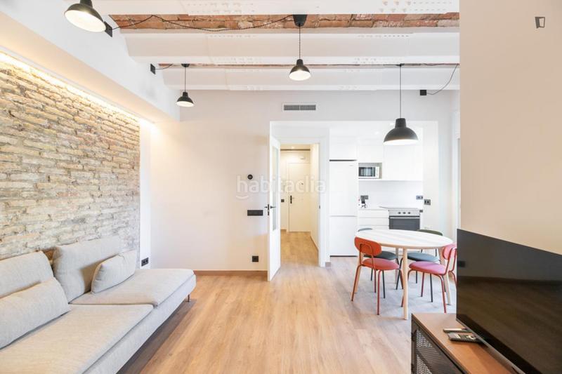 Foto 5a7b5670-d91a-4231-8ea4-bcc476a4e9e3. Location appartement dans El Camp de l´Arpa del Clot Barcelona