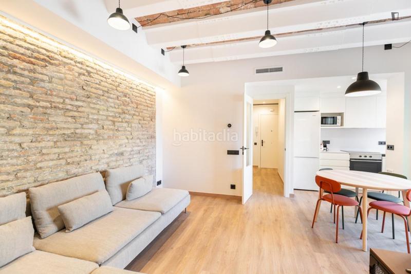 Foto b93ed23b-0c50-46b7-bc70-026d51ef329b. Location appartement dans El Camp de l´Arpa del Clot Barcelona