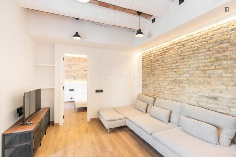 Foto 0cc22554-2c6b-461a-820b-338babbf61b4. Miete appartement in El Camp de l´Arpa del Clot Barcelona