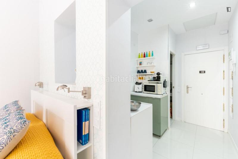 Foto f59c3087-82c7-4d66-81e2-3eaa65ff50bd. Lloguer apartament a Sol Madrid