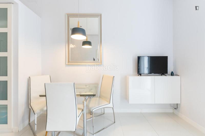 Foto 575ffe5a-3e6f-44ff-9d0d-ecf75eac98a5. Alquiler apartamento en Sol Madrid