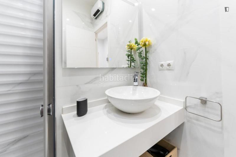 Foto d57fd213-3041-4ec9-b409-4b4c74206f17. Location appartement dans Sol Madrid