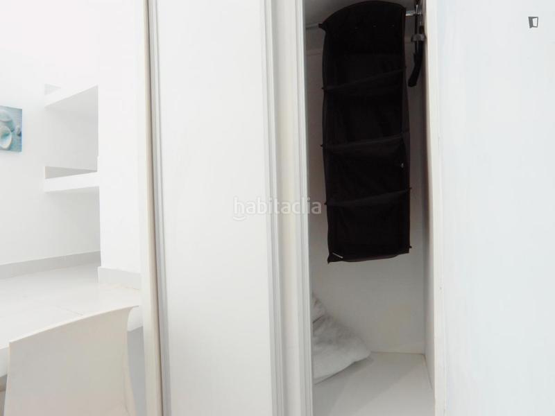 Foto b9958de3-69b1-4954-af57-ad99ae0f71c9. Alquiler estudio en Puerta del Ángel Madrid