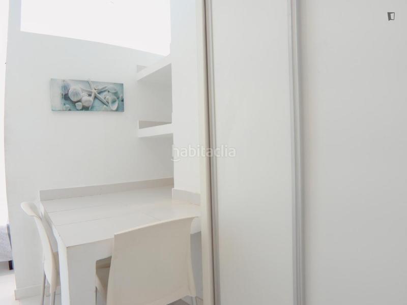 Foto bf9ed2d0-df6d-40f3-82ba-adaeec0de8f7. Location studio dans Puerta del Ángel Madrid