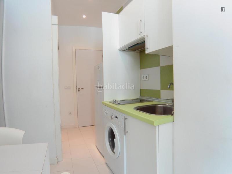 Foto a7afc81a-a0dd-42d9-a58f-a7d415619f8e. Miete studiowohnung in Puerta del Ángel Madrid