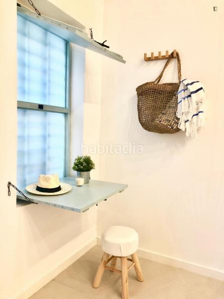 Foto 397a5c2b-5ab9-40f7-ba38-854cf94e9a23. Lloguer apartament a Natzaret Valencia