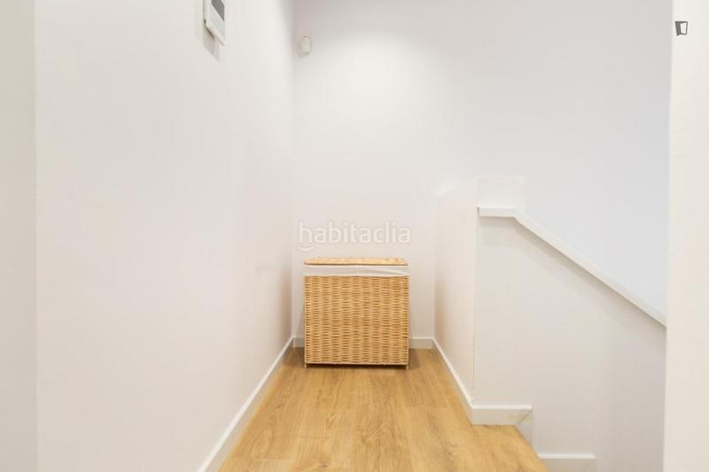 Foto 29f11ea2-f964-4895-96d4-b2bd5ea3a786. Lloguer apartament amb calefacció a El Poble Sec - Parc de Montjuïc Barcelona