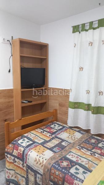 Foto a4f61f5e-1cbe-4c80-ad0a-f116ed3cb259. Alquiler estudio en Collblanc Hospitalet de Llobregat (L´)