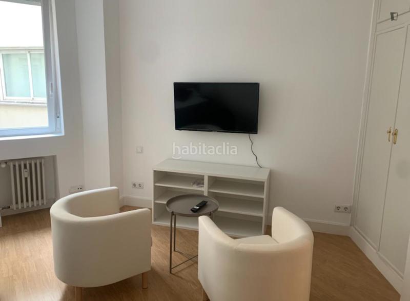 Foto 43709473-f35e-4e71-b3bf-3d9af9c909a1. Lloguer estudi amb calefacció a El Viso Madrid