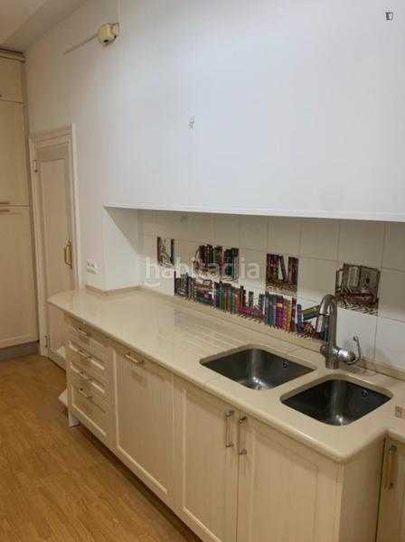 Foto aa0bade0-7a05-4074-b0c8-afc8ca2e5e2b. Alquiler estudio en El Viso Madrid