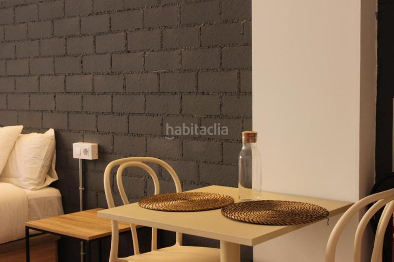 Foto cfa56425-2cc7-4252-8181-8909b9c226d2. Location studio dans Guindalera Madrid