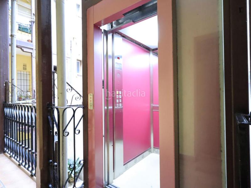 Foto 53352a08-af3d-4732-8728-2c0512980c80. Rent apartment with heating in Argüelles Madrid