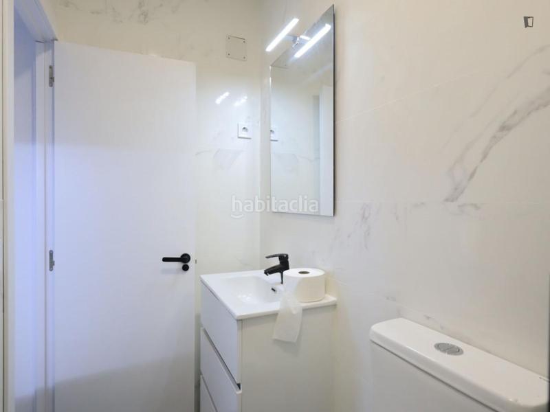 Foto 8c594d0d-0dbd-4bde-930b-982d0131ca82. Alquiler estudio en Sant Francesc Valencia