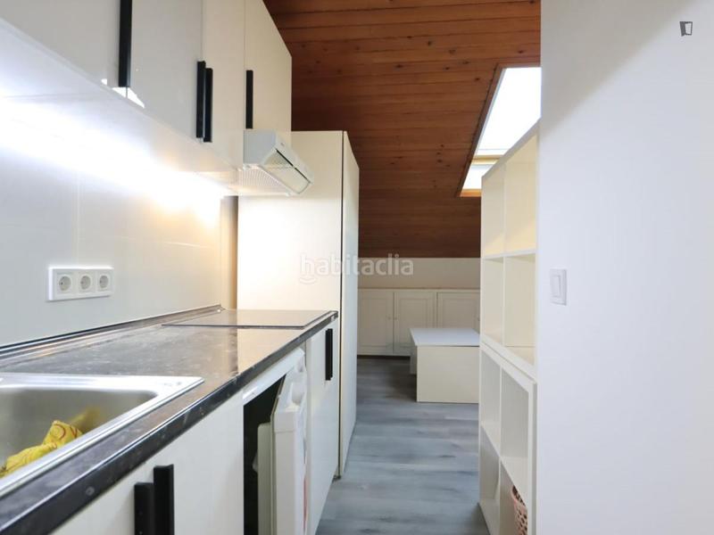 Foto 4c178c85-17f5-4c0e-b7ed-0c6819a59c3a. Rent studio with heating in Sant Francesc Valencia