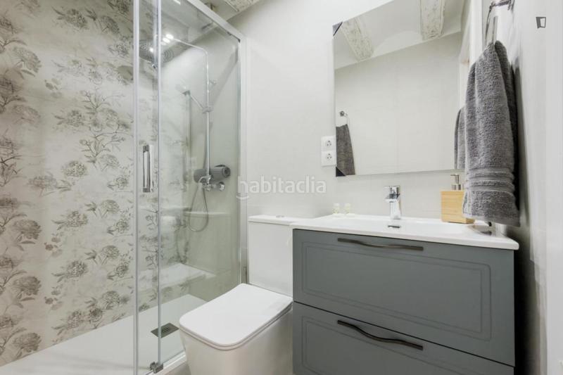 Foto 4e919989-a579-4a8b-85cc-476a071a31d7. Alquiler estudio en Raval Barcelona