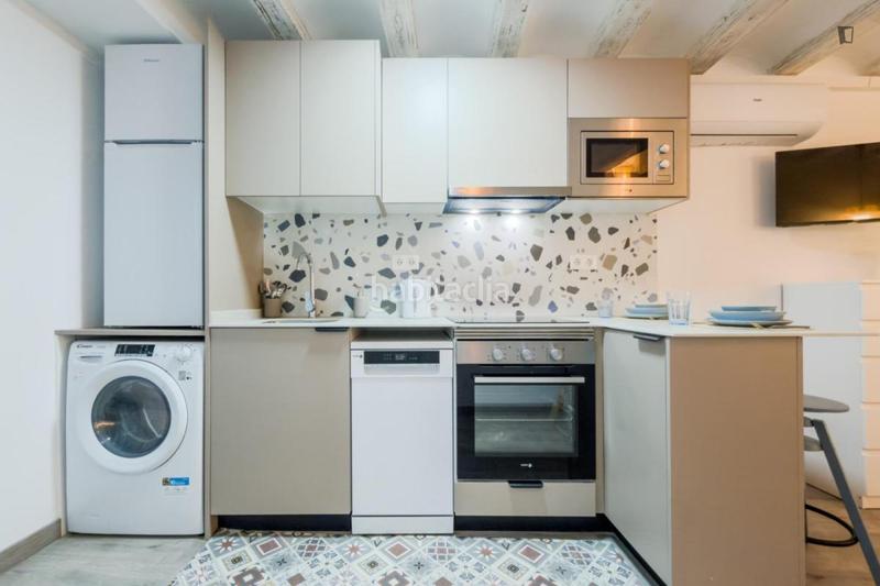 Foto 95a75ff0-bfb0-4afb-a749-3cc227b8ab95. Rent studio with heating in Raval Barcelona