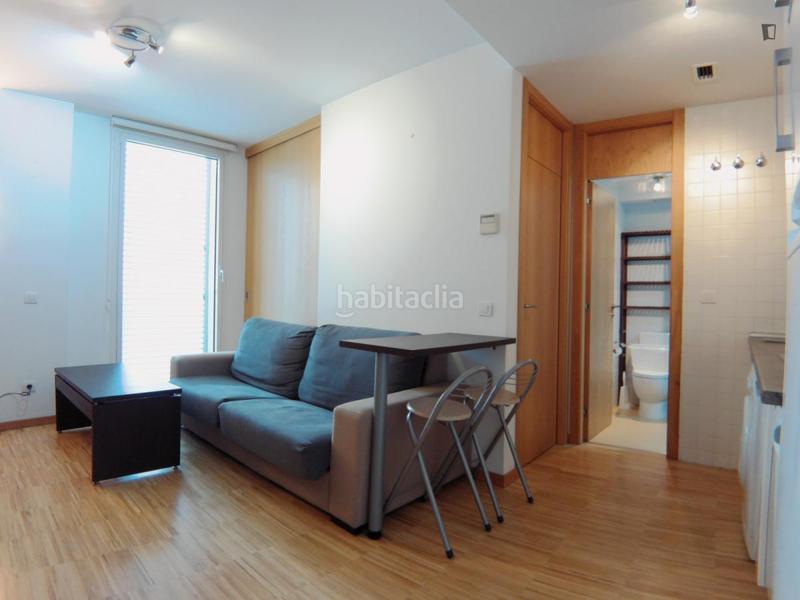 Foto 3664f675-aee0-4ec6-8f2f-6a7448518a0d. Location appartement dans Cortes-Huertas Madrid