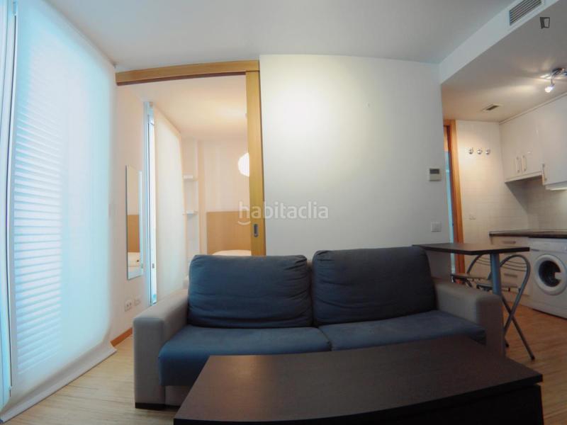 Foto abfe74a3-d4d5-4127-b9bd-acbcbbf04a2a. Location appartement dans Cortes-Huertas Madrid