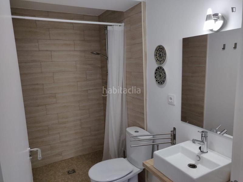 Foto 6d8139a7-a4f8-4fef-a6a0-8d2b28cf3bcd. Rent studio in El Cabanyal-El Canyamelar Valencia