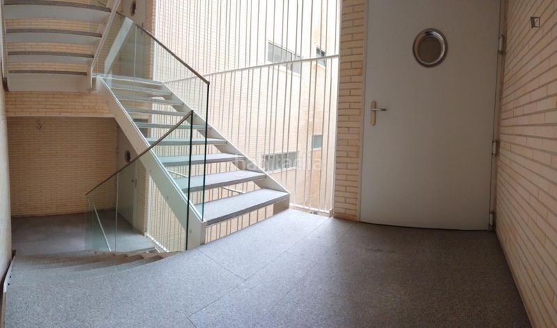 Foto a3bf8e7d-8f2f-4c31-9f0a-8f71ac591db8. Location studio dans Cortes-Huertas Madrid