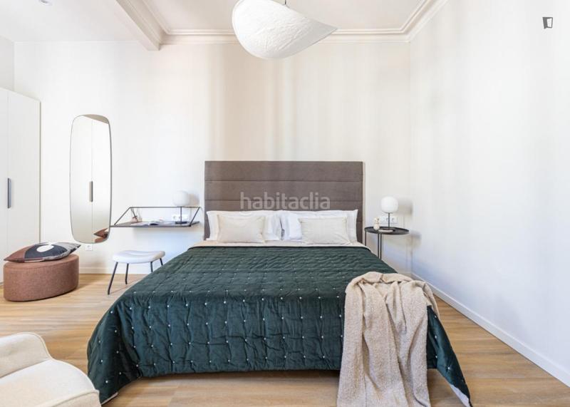 Foto 5bee1c3a-b1aa-46b2-82eb-fb43cee789ee. Lloguer apartament amb calefacció a Gòtic Barcelona