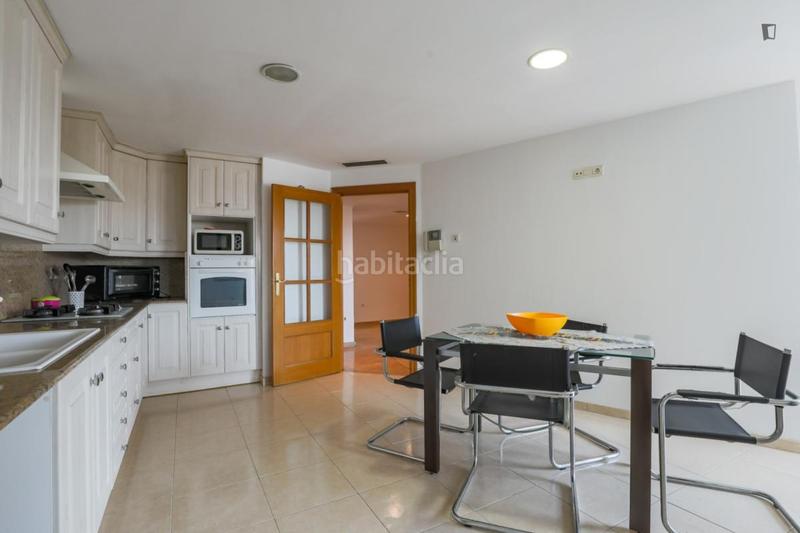 Foto 20efa0a9-d674-47b4-9989-0126885920dc. Alquiler apartamento en Barrio de Campanar Valencia