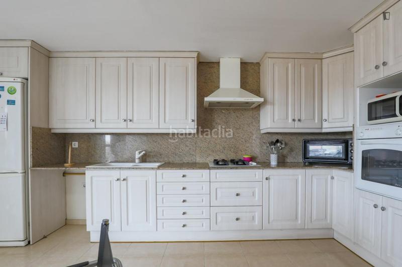 Foto a978bab7-85cd-4d9c-a480-f90a4bd2c6a0. Miete appartement in Barrio de Campanar Valencia