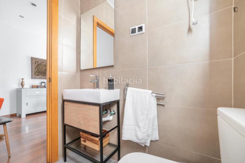 Foto 50541a05-dcdd-42e5-adb0-82dd1b7700e5. Miete appartement in Embajadores-Lavapiés Madrid