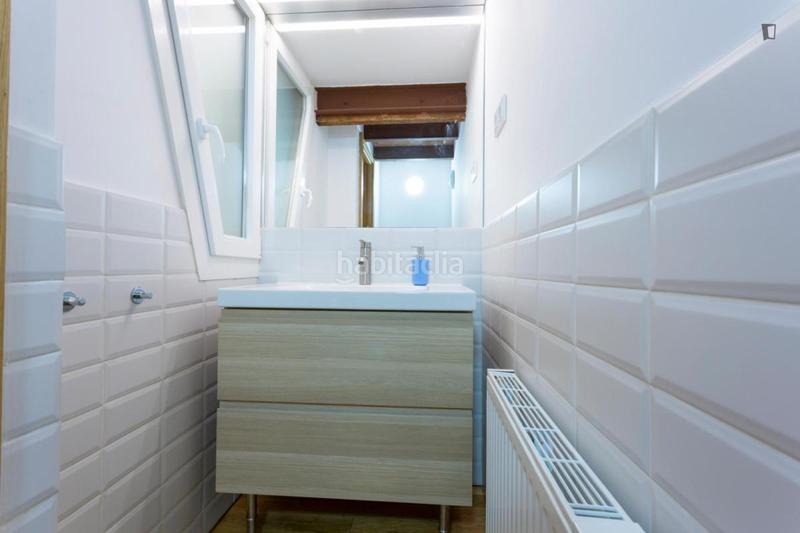 Foto 6b58a6f5-3c9a-4d42-81ba-748349ce7472. Miete appartement in El Camp de l´Arpa del Clot Barcelona