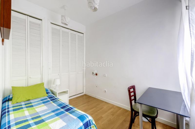 Foto 19547d46-82ff-4644-b654-6defdf199bb1. Lloguer apartament amb calefacció a Argüelles Madrid