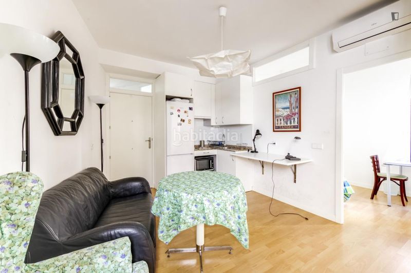 Foto 6fb6678f-fe6f-4cbb-83c9-315987562e7a. Lloguer apartament amb calefacció a Argüelles Madrid